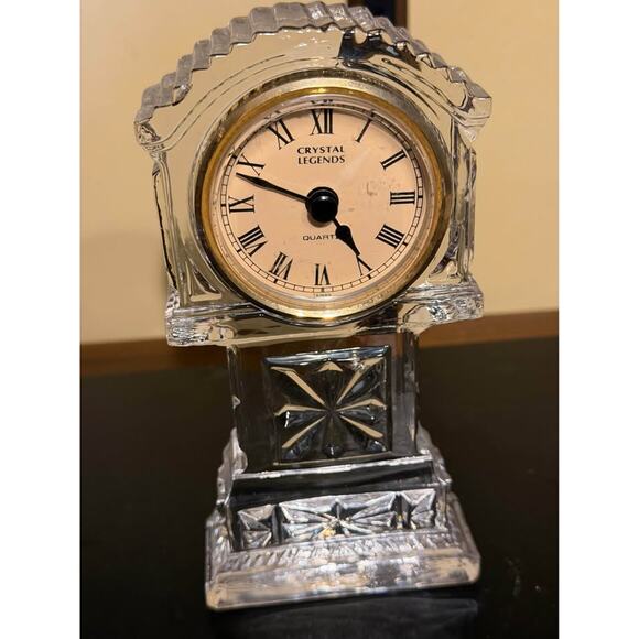 Other - Vintage Crystal Legends by Godinger Quartz Cclock.